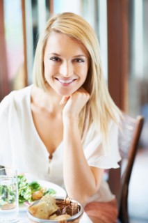 Woman eating lunch
