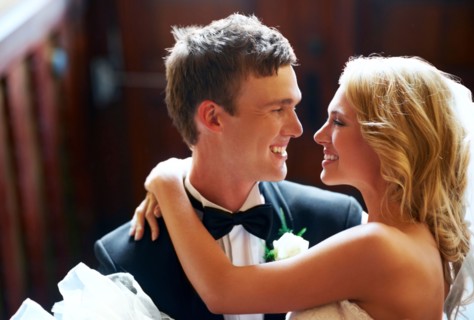 Portrait of newly wed couple