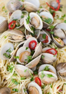 Pasta dish with mussels
