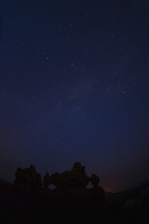 Night sky above rocks. USA, Utah, Bryce Canyon.
Photo : Daniel Grill