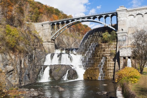 Dam and bridge. USA, New York State, Croton on Hudson.
Photo : fotog