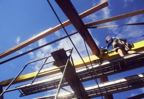 Construction worker working on construction site. USA, Colorado.
Photo : Kelly