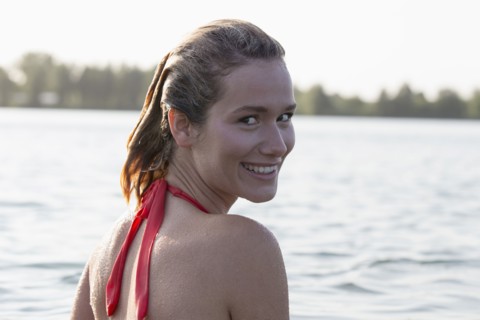 Portrait of beautiful woman in bikini. Netherlands, Gelderland, De Rijkerswoerdse Plassen.
Photo :