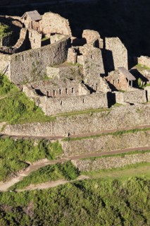 Overlooking ruins at sunset. Peru, Pisac.
Photo : Henryk Sadura