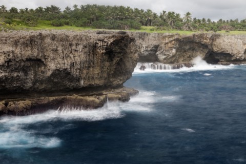 Cliffs on coast. Tonga, Tongatapu Island.
Photo : Henryk Sadura