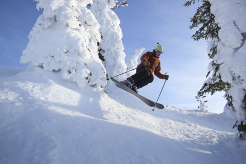 Man skiing. USA, Montana, Whitefish.
Photo : Noah Clayton