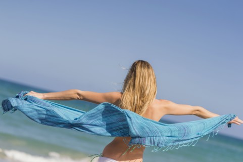 Young woman on beach. Jupiter, Florida, USA.
Photo : Daniel Grill