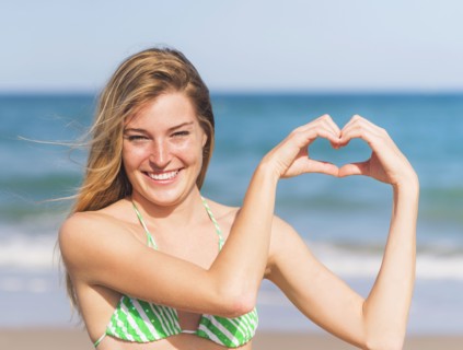 Young woman on beach. Jupiter, Florida, USA.
Photo : Daniel Grill
