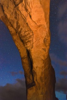 Close-up of natural arch at night. Arches National Park, Utah.
Photo : Gary Weathers