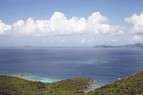 Scenic view with sea and island.
Photo :  Winslow Productions