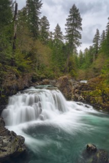 Waterfall on Santiam river
