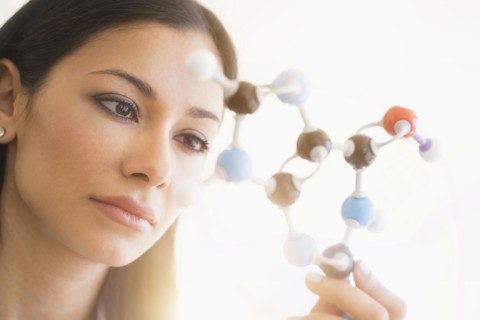 Woman working in laboratory.