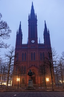 Marktkirche facade illuminated at dawn