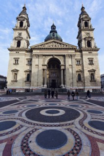 Saint Stephen's Basilica facade and square