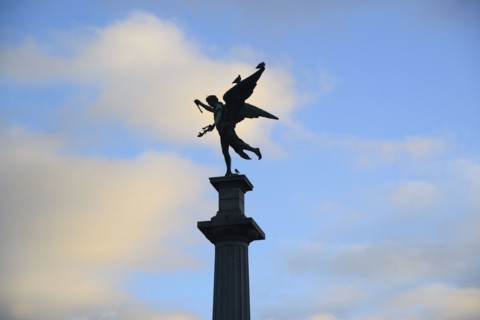 Argentina, Buenos Aires, Recoleta, Silhouette of monument