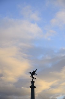 Argentina, Buenos Aires, Recoleta, Silhouette of monument