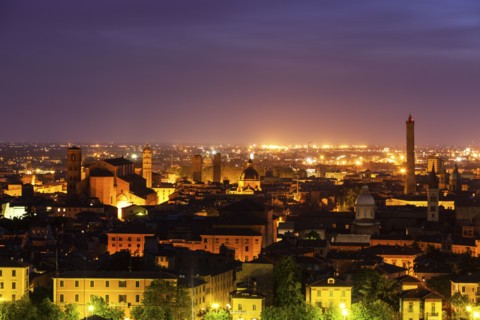Asinelli Tower at night