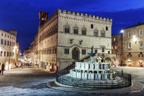 Maggiore Fountain on illuminated Piazza IV Novembre