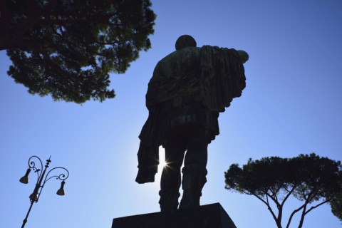 Statue of Julius Caesar against sky