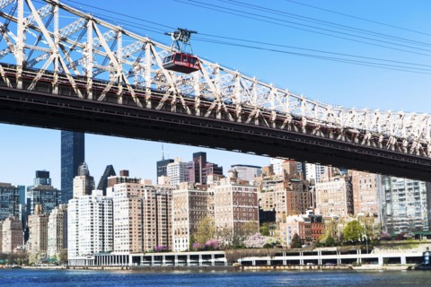 USA, New York State, New York City, Manhattan, City panorama with Queensboro Bridge over East River in foreground