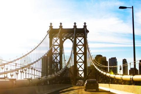 USA, New York, New York City, Blue sky over Brooklyn Bridge