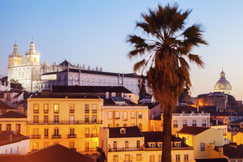 Portugal, Lisbon, Panorama of Old Town at sunrise