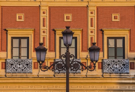 Spain, Seville, Streetlight and facade of Palacio de San Telmo