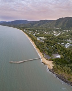 Australia, Queensland, Moody sky over coastline