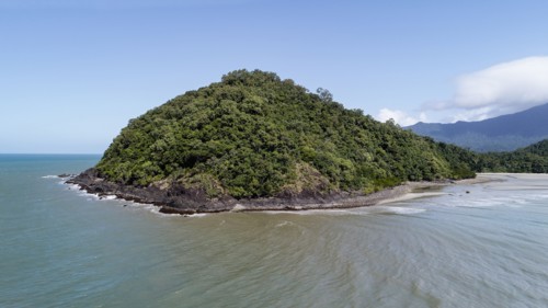 Australia, Queensland, Blue sky over green peninsula