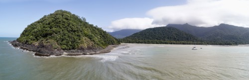 Australia, Queensland, Blue sky over green peninsula
