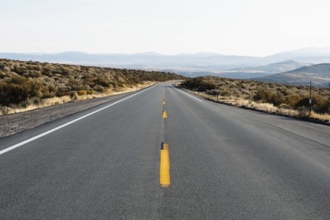 USA, California, Eastern Sierras, Route 88, Sky over empty road