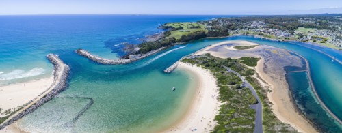 Australia, New South Wales, Narooma, Harbour and lagoon