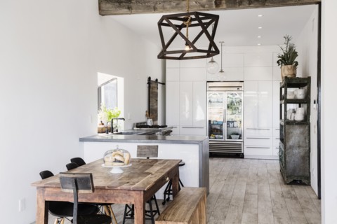Open plan kitchen and dining room