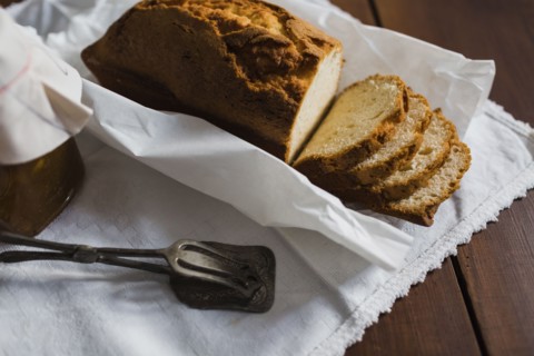 Sliced loaf cake