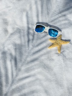 Sunglasses and starfish