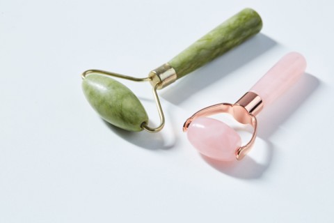 Jade and rose quartz face rollers
