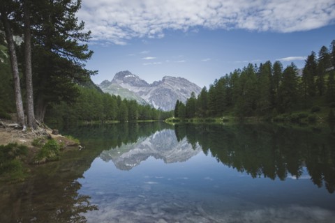 Switzerland, Bravuogn, Palpuognasee, Scenic view of Palpuognasee lake in Swiss Alps