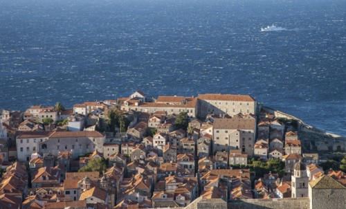 Croatia, Dubrovnik, Old town on waterfront