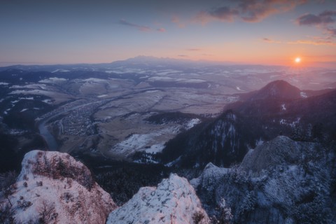 Poland, Lesser Poland, Mountain landscape in Pieniny National Park at sunset