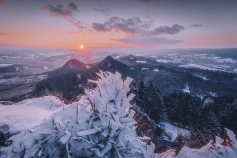 Poland, Lesser Poland, Mountain landscape in Pieniny National Park at sunset