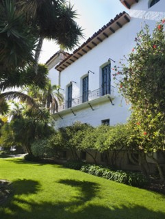 Side of Santa Barbara Courthouse with balcony