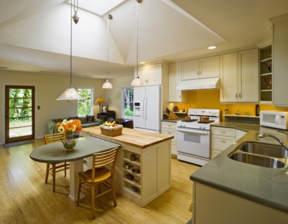 Kitchen with island and kitchen table