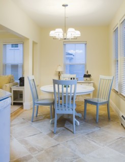 Traditional circular dining table