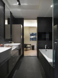 Dark modern bathroom