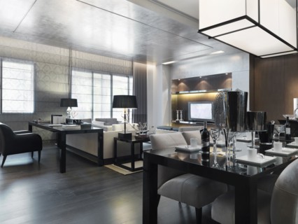 Dining area in modern great room