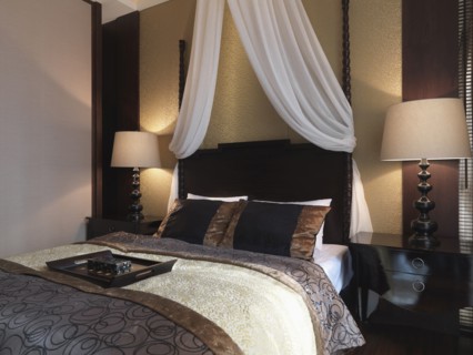 Elegant black and brown bedroom
