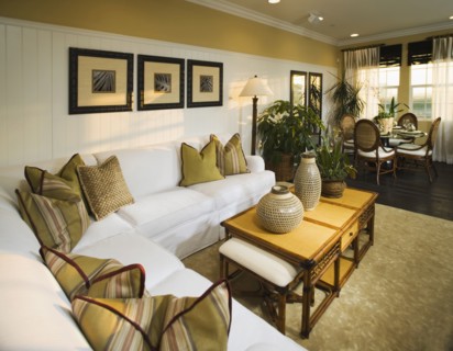 Contemporary living room with sectional sofa and dining area