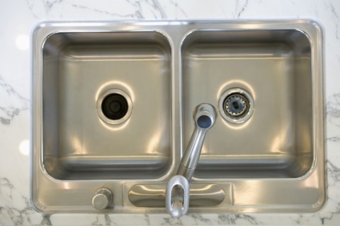 Stainless steel kitchen sink