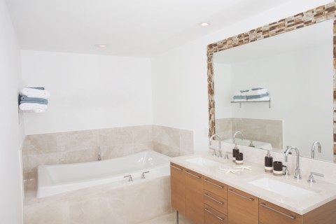 Bathtub