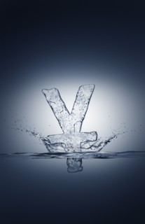 Water droplets splashing from sinking ice yuan symbol